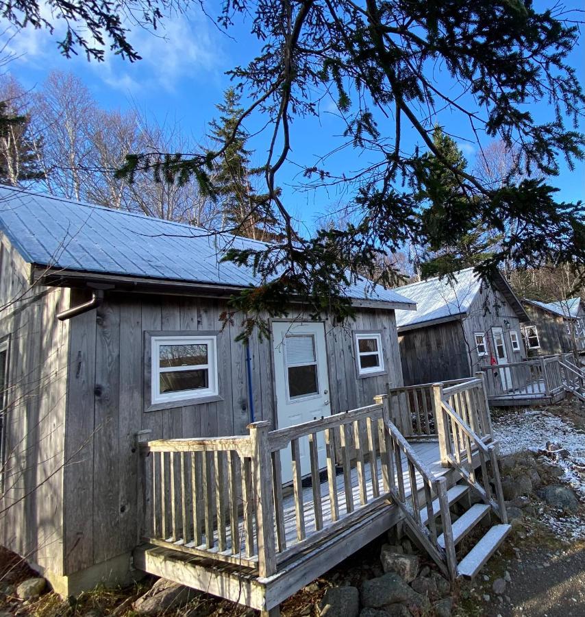 Trailside Accommodations And Outdoor Adventures Birch Plain Exterior foto