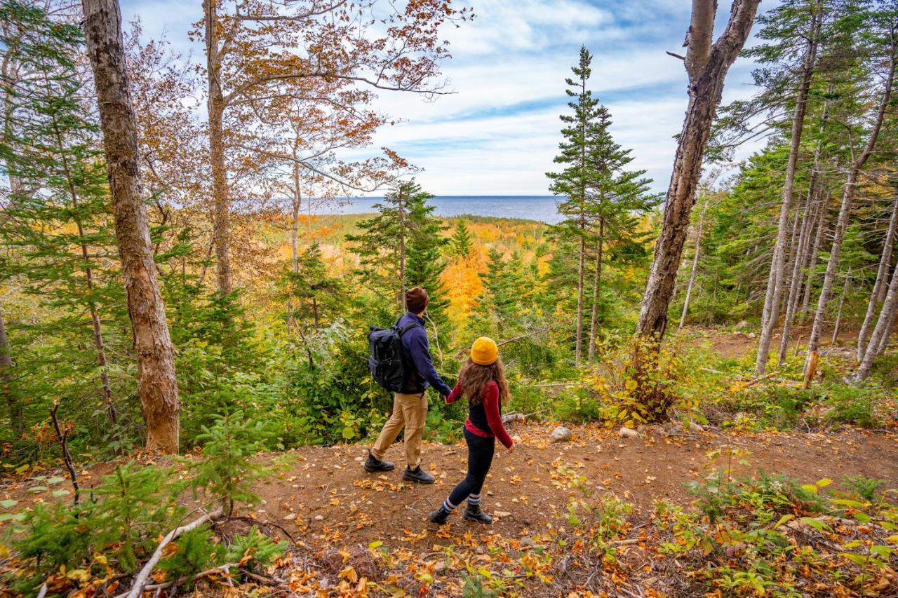 Trailside Accommodations And Outdoor Adventures Birch Plain Exterior foto